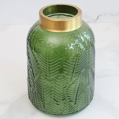 The Glowing Emerald Centerpiece: An Ever-Radiant Statement of Holiday Elegance