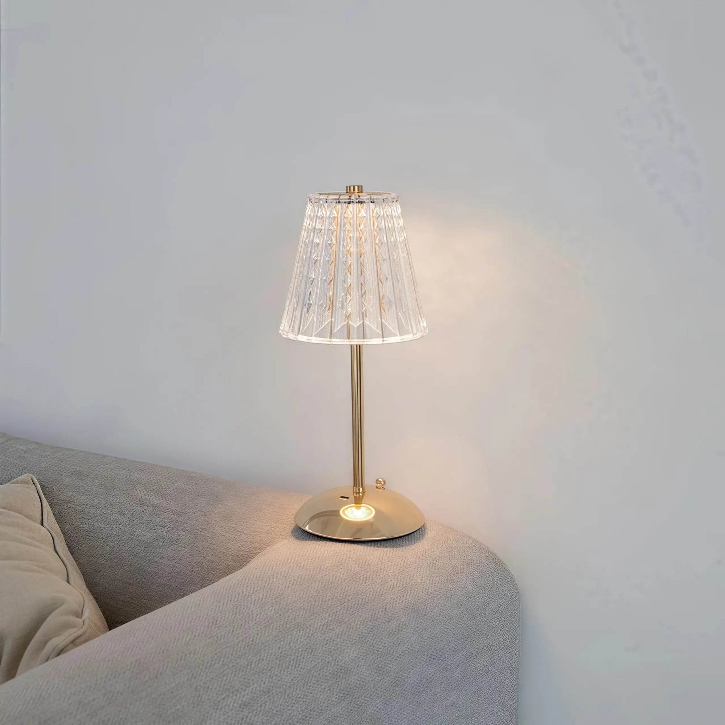 Naawe Vintage Metal & Glass Table Lamp - USB Rechargeable 3-Tone Lighting for Bars/Bedrooms - Naawe
