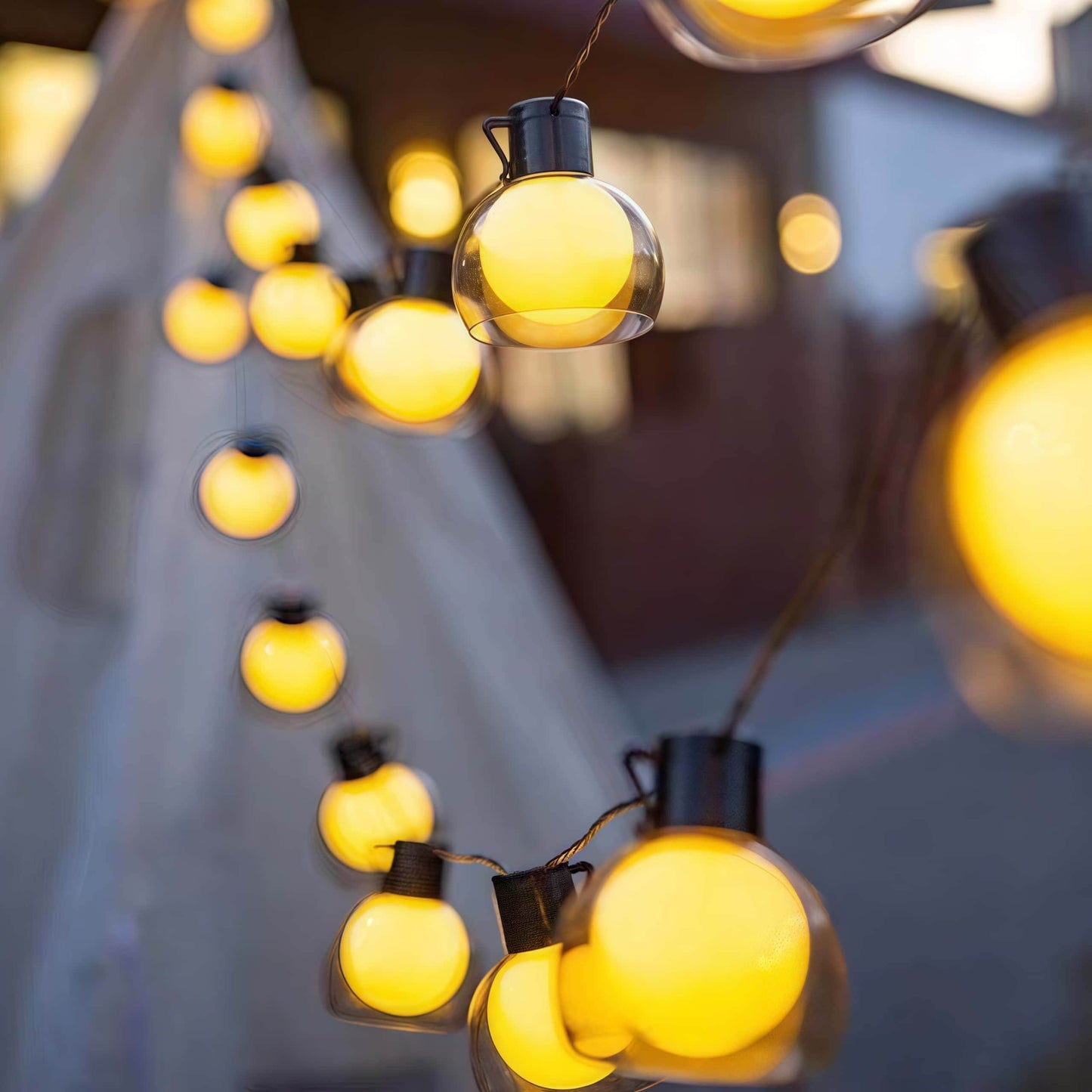 Naawe™ Outdoor Solar LED Bulb String Lights - Naawe