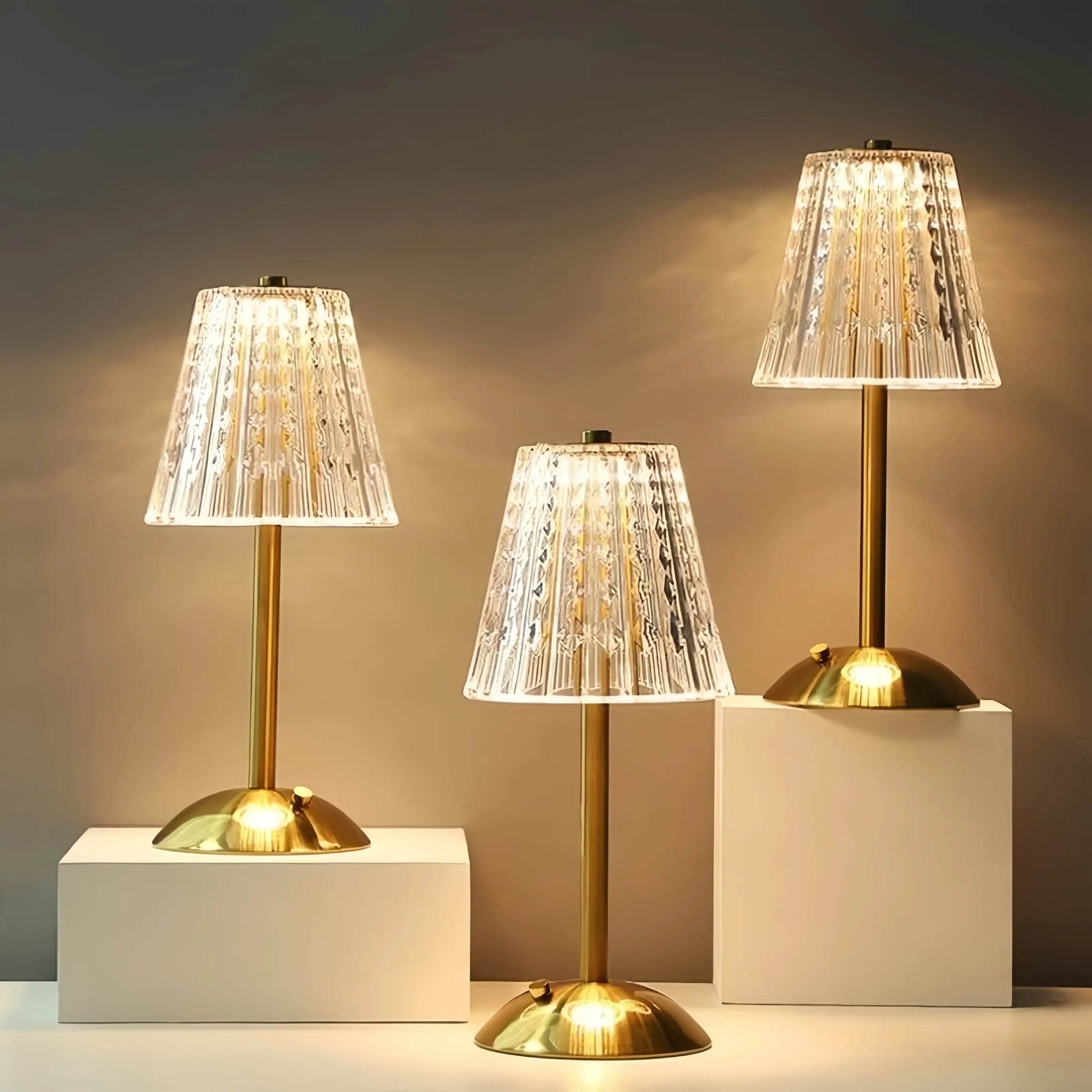 Naawe Vintage Metal & Glass Table Lamp - USB Rechargeable 3-Tone Lighting for Bars/Bedrooms - Naawe