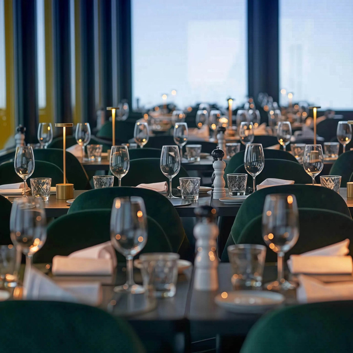 Naawe From Late-Night Reading to Romantic Dinners - One Lamp Fits All - Naawe