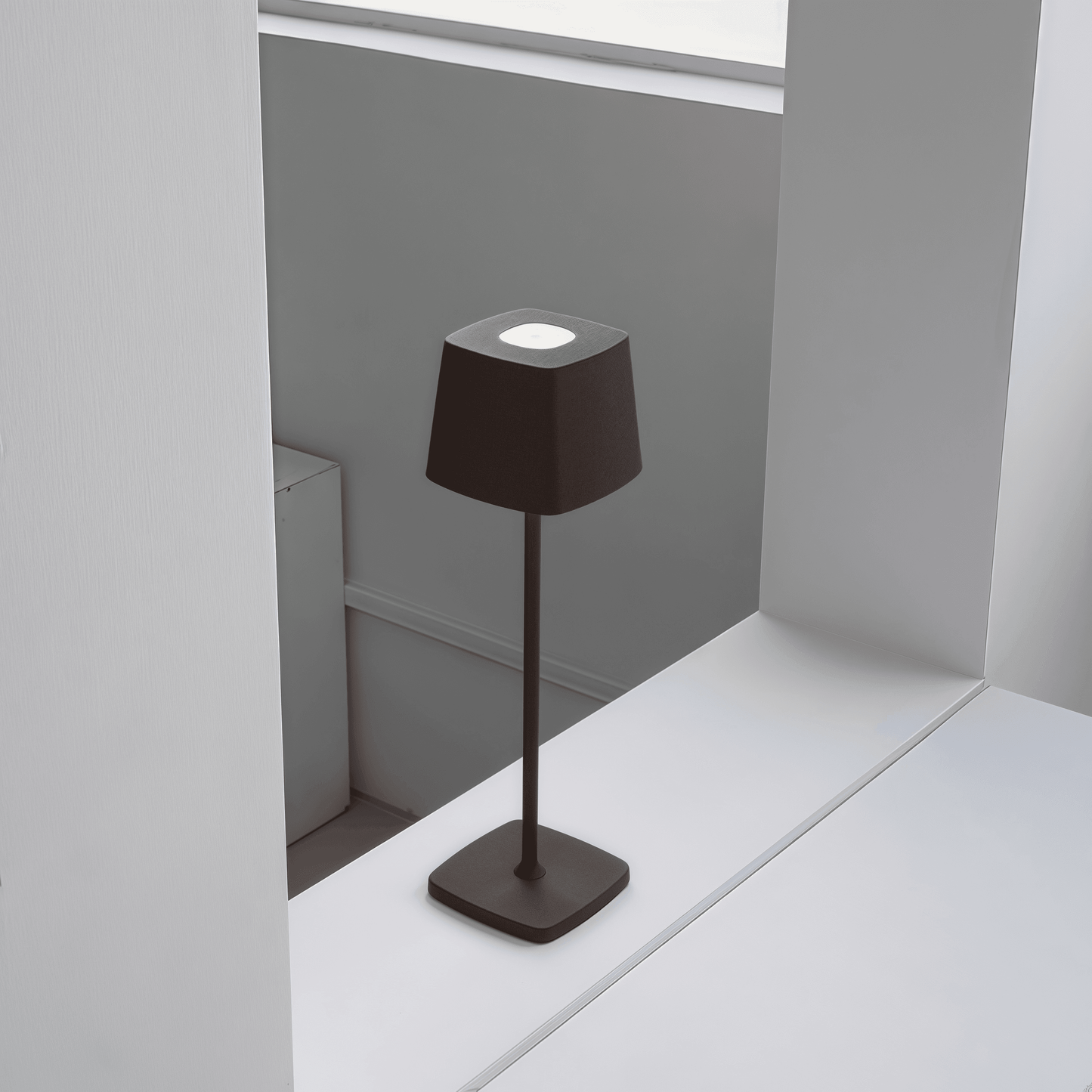 Naawe™ Portable Table Lamp - Naawe